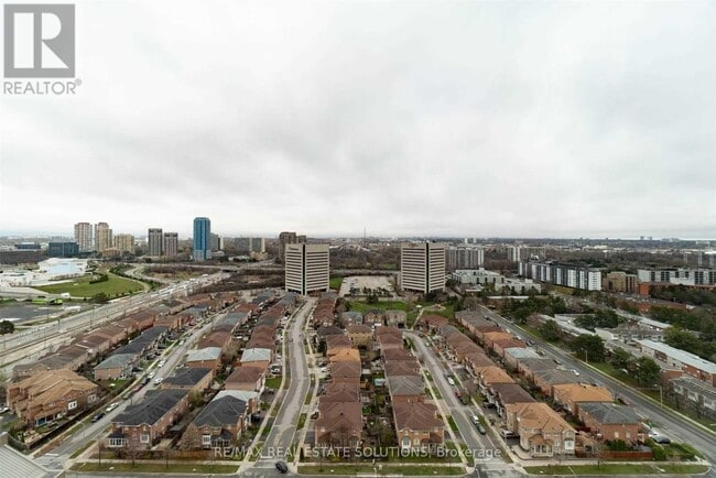 Building Photo - 2 Sonic Way