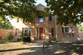 Building Photo - 11398 Seguin Dr