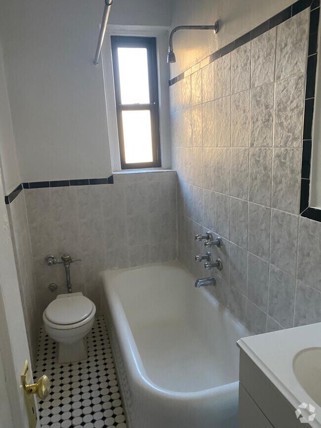 10040 Apartments for Rent