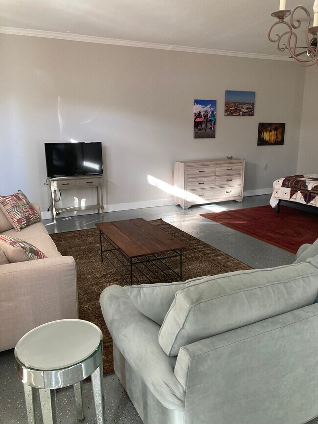 Living room - 1615 Pomona St