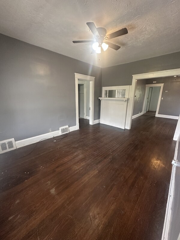 Foto del edificio - 12711 Locke Ave