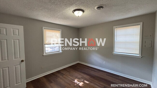 Foto del edificio - 393 Tillman St