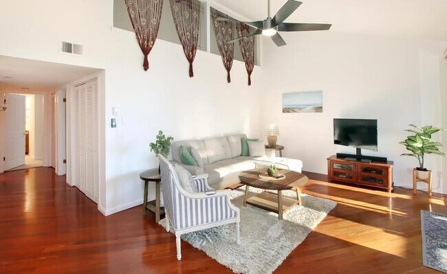 Building Photo - 320 Soquel Ave