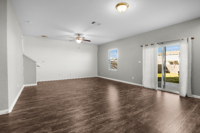 Foto del edificio - 14016 Sherri Berry Wy