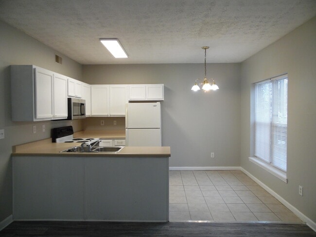 Foto del edificio - 2781 Jacquelyn Ln