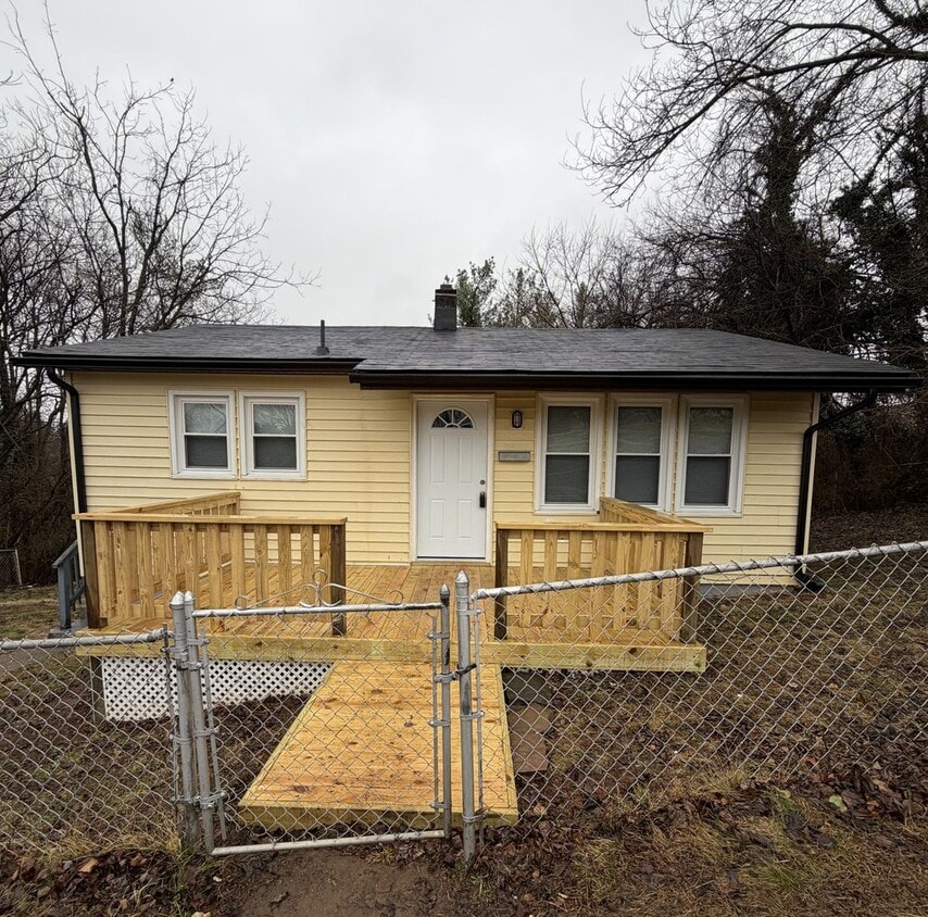 Photo - 1810 Laurel Street