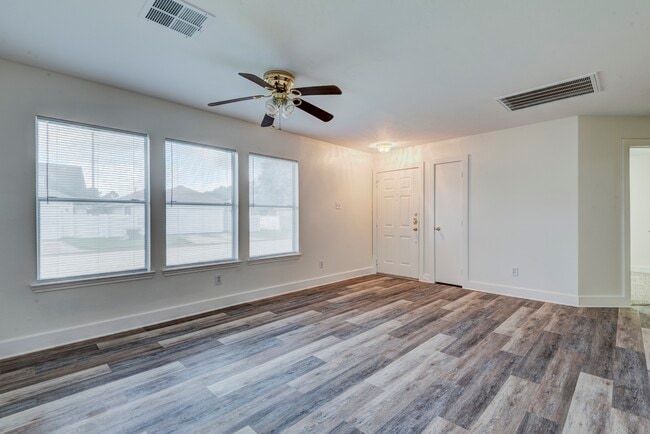 Building Photo - 9622 Farrell Dr