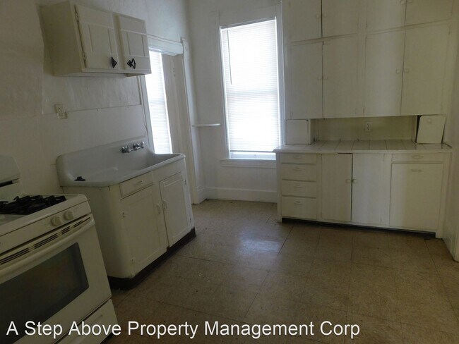 Building Photo - 2 br, 1 bath House - 152 North Coulson Street