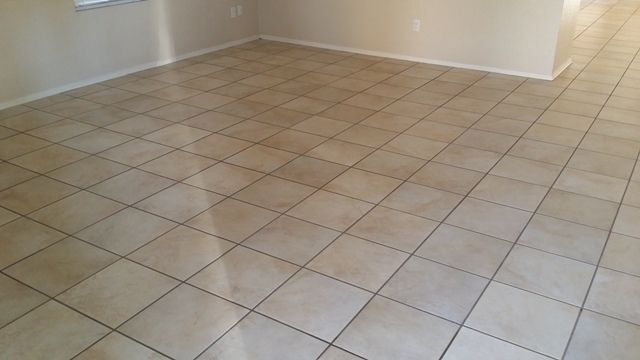 Foto del edificio - 9441 W Jamestown Rd