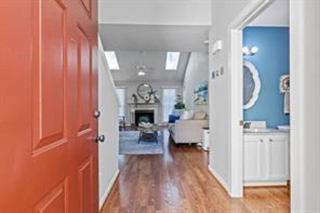 Building Photo - Chesterfield/Midlothian-Woodlake Subdivision- 1st Floor Bedroom