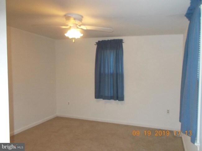 Building Photo - 6039 Kathmoor Dr
