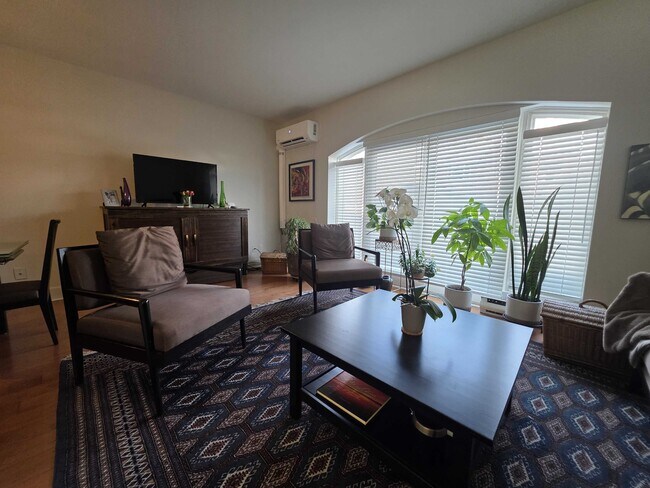 Photo du bâtiment - 2 Bay St