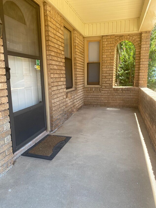 2 bed 1 bath for lease near downtown - 2 bed 1 bath for lease near downtown