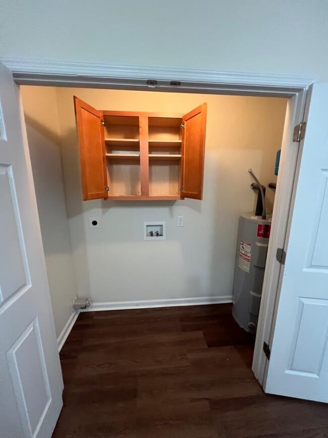 Foto del edificio - 2037 Pony Farm Rd