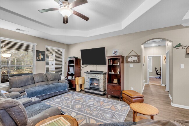 Building Photo - 446 Rd 66111