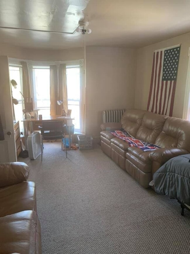 bedroom - 1216 State St
