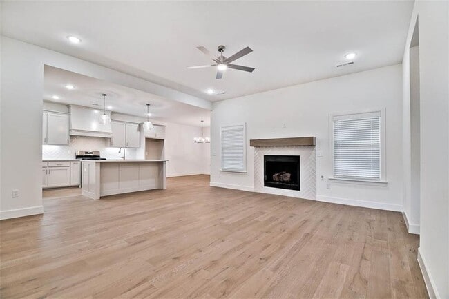 Foto del edificio - 5 Stoneleigh Ln