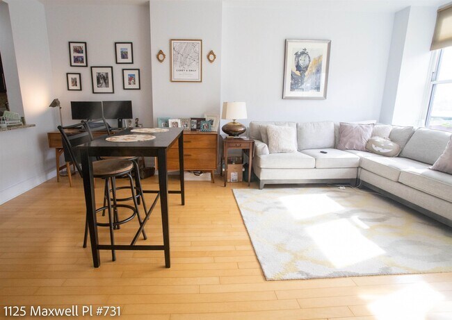 Foto del edificio - 1125 Maxwell Ln