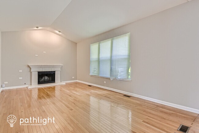Foto del edificio - 3518 Voltaire Lane, St. Charles, IL, 60174