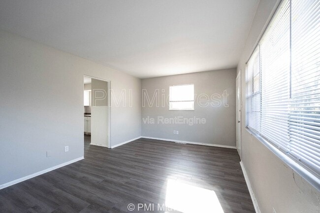 Building Photo - 5843 Woodside Dr