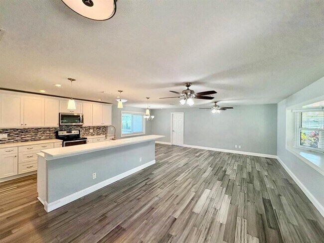 Foto del edificio - 1201 86th Ave N