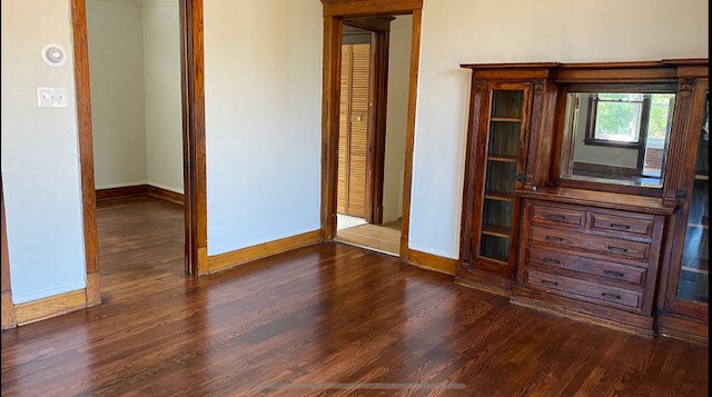 Building Photo - 2458 N Springfield Ave