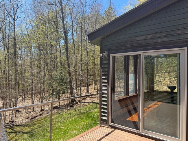 Foto del edificio - 4-Bedroom 3-Bath House in Quechee
