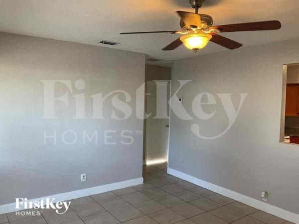 Foto del edificio - 6404 Fletcher St