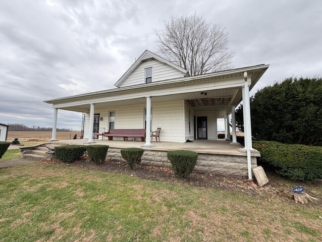 Building Photo - 4790 Lancaster Thornville Rd NE