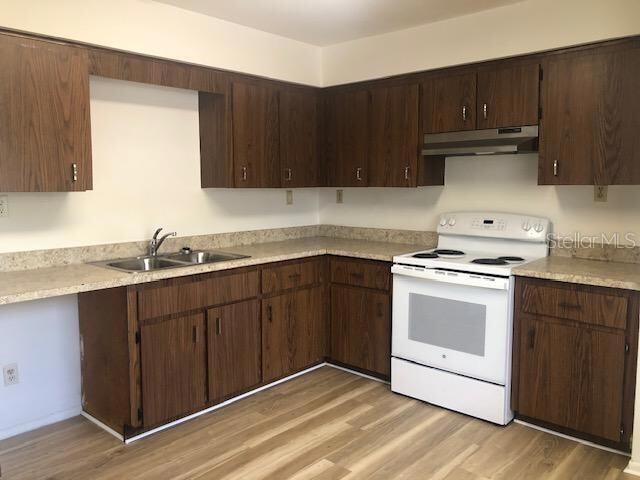 Foto del edificio - 1175 W 16th St