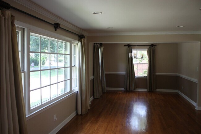 Foto del edificio - Charming 3BR House in Charlotte