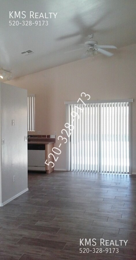 Foto del edificio - 8758 E. Chimney Springs Dr  Owner/Agent