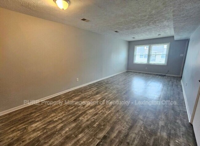Foto del edificio - 2853 Snow Rd