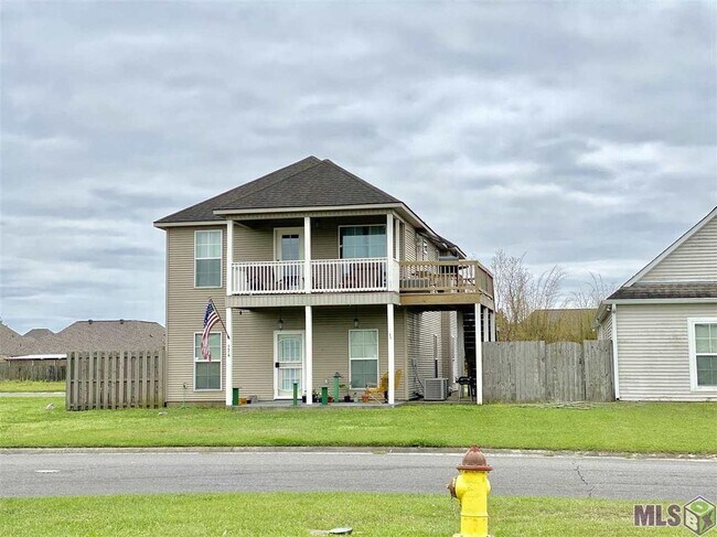 Building Photo - 2 Bedroom/2 Bath Condo Gonzales, LA