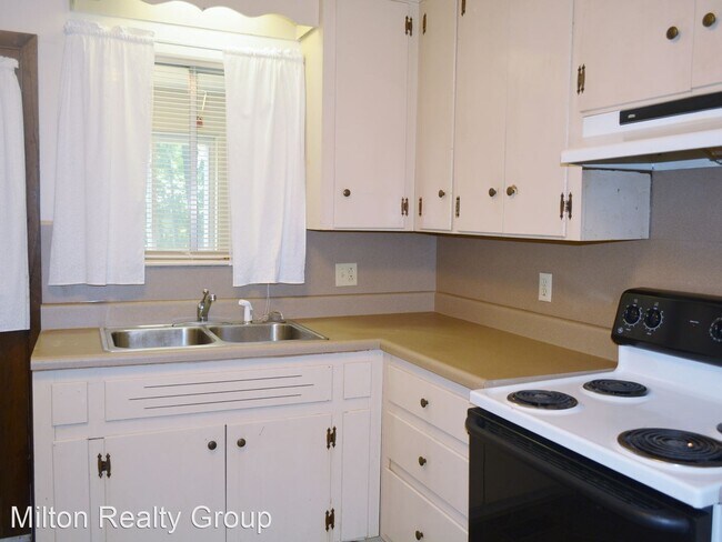 Building Photo - 2 br, 1 bath House - 609 W Killigrey St