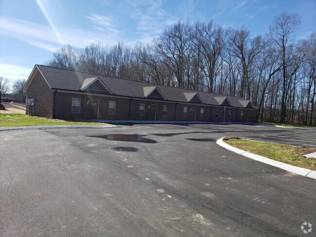 Building Photo - Falcon Crest Apartments