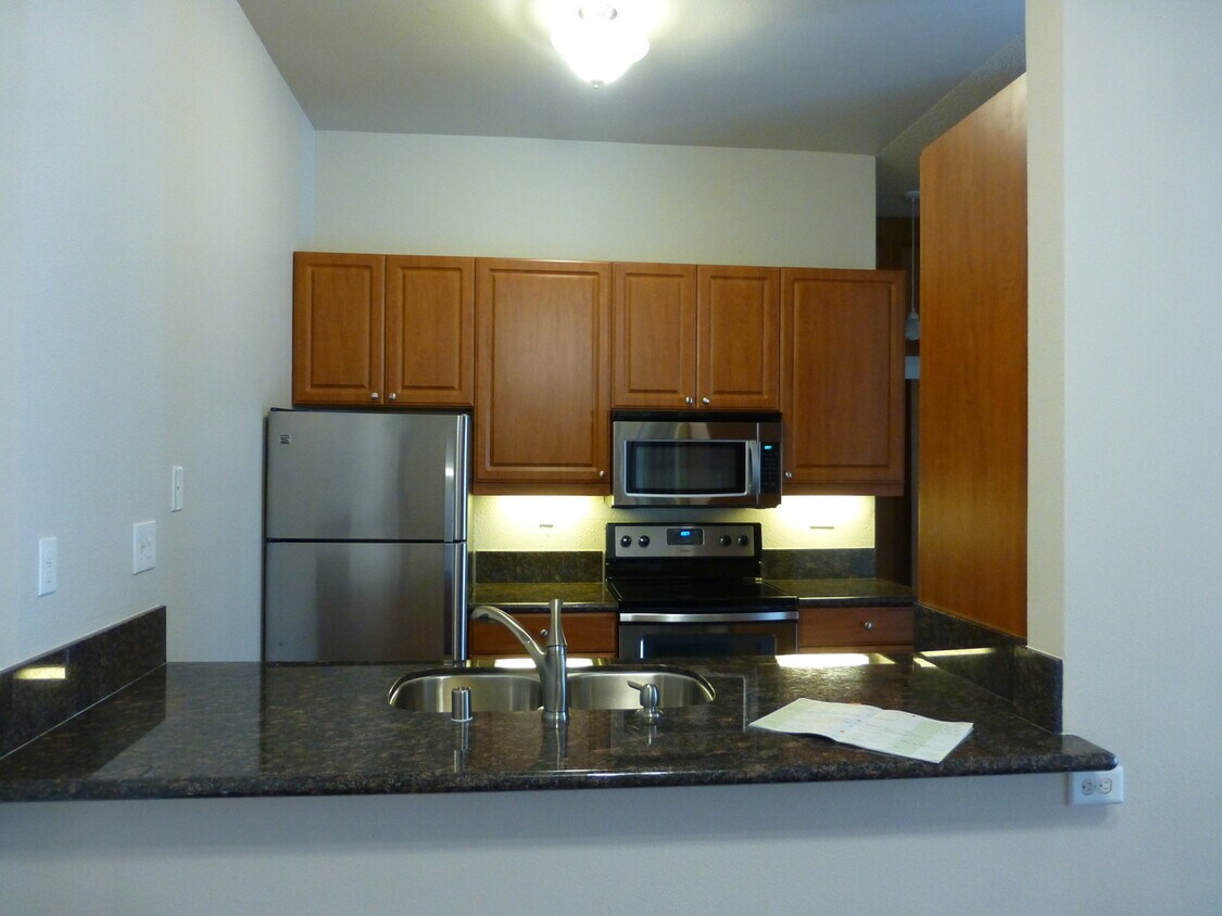 Primary Photo - 2BD 2BA Condo with 2 Assigned Parking in P...
