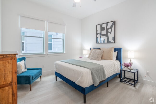 1BR, 1BA - 664SF - Bedroom - Lawndale