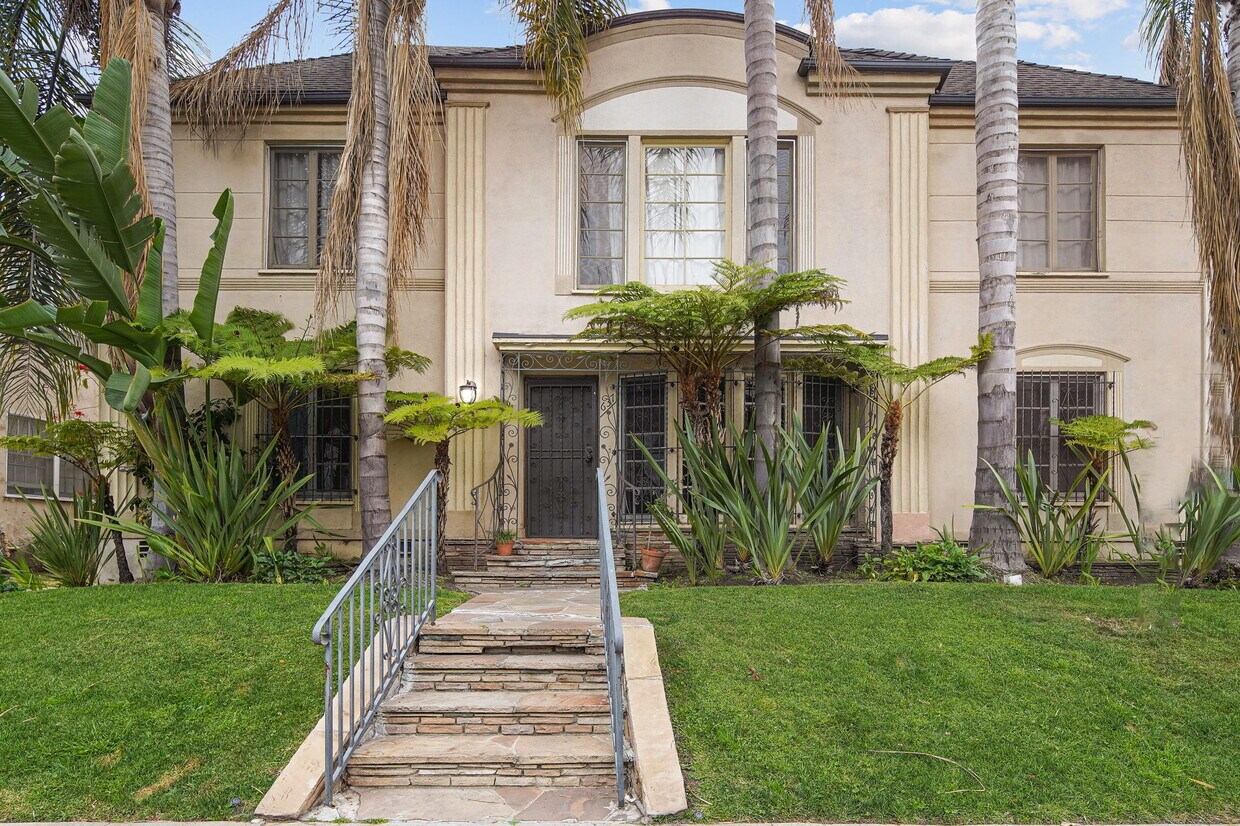 Foto principal - 641 S Burnside Ave