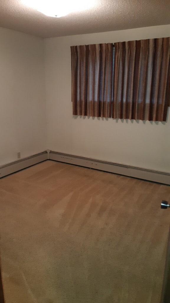 Building Photo - 0 Bed 0 Bath Unit in Red Deer, AB