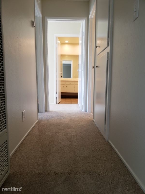 Building Photo - 2 br, 2 bath Apartment - 10 Milland Drive