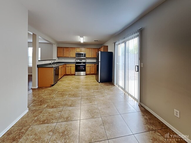 Building Photo - 2364 E Meadow Lark Way