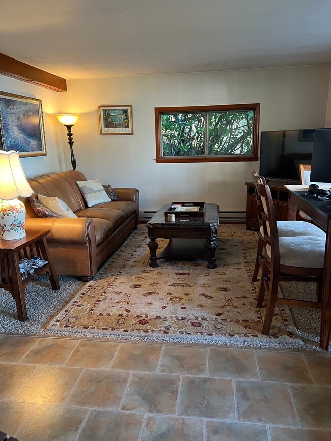 Building Photo - 6711 Sunset View Dr