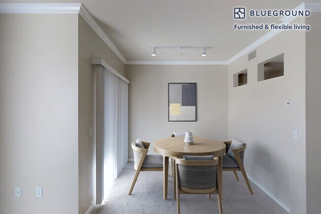 Foto del edificio - 11711 Collett Ave