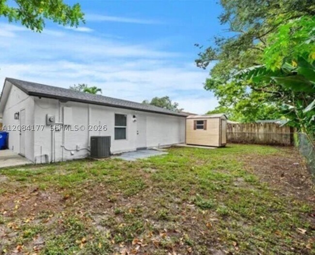 Foto del edificio - 8201 SW 7th St