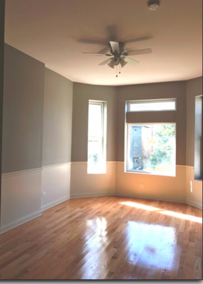 Building Photo - 5127 S Michigan Ave