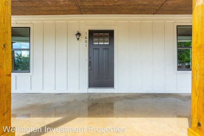 Building Photo - 4 br, 2 bath House - 1601 Bennett Ave