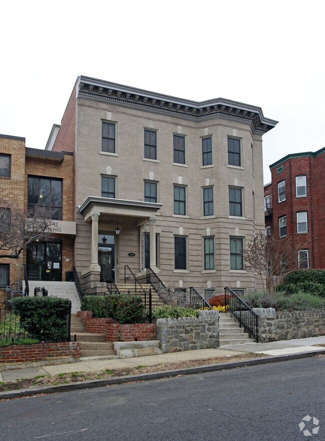 Building Photo - Clifton Heights