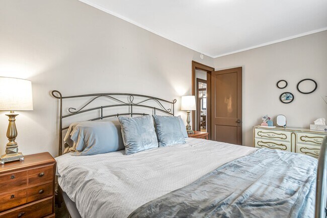 Foto del edificio - 817 Bell Ave