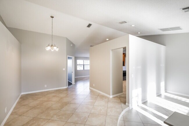 Building Photo - 487 SW 169th Terrace